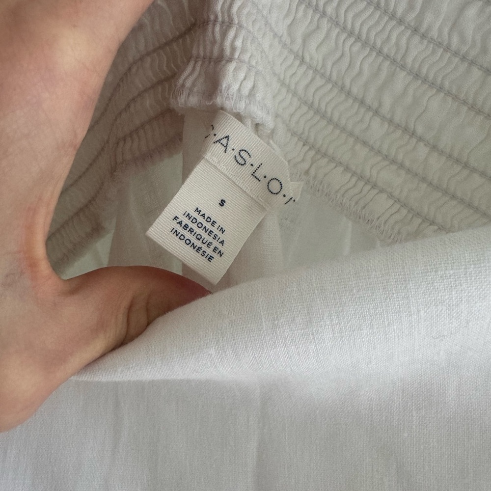 Elegant White Women's Skirt - Picture 3 of 5